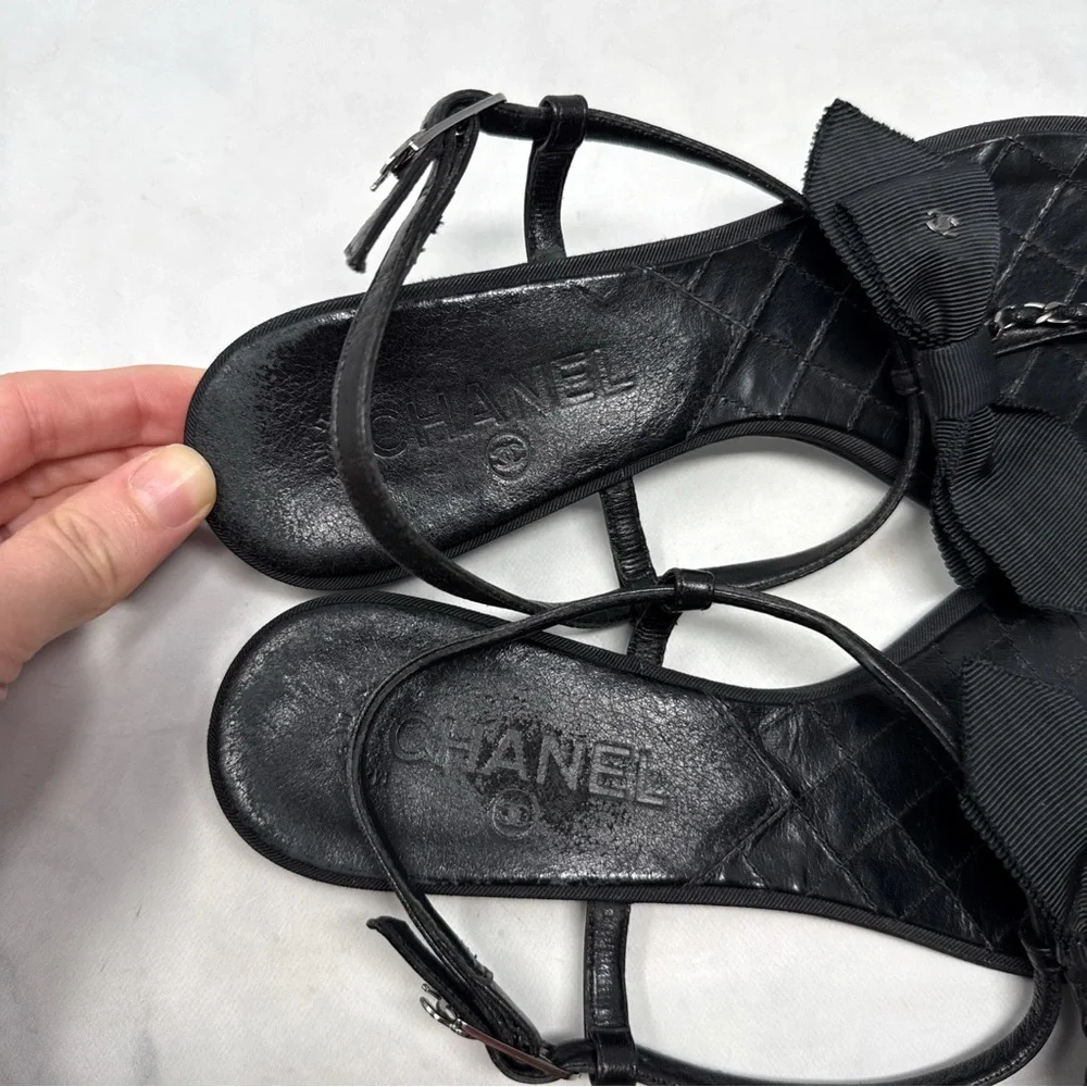 CHANEL Vintage Y2K CC Coco Mark Bow Chain Quilted Leather Flat Sandal Black 38.5 - Picture 6 of 14